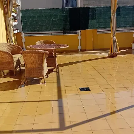 Apartament Con Terraza De 100m2 *